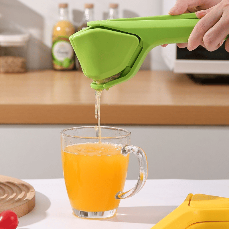 Lemon Squeezer, Effortless Manual Flat Lime Juicer Squeezer