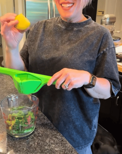 Lemon Squeezer, Effortless Manual Flat Lime Juicer Squeezer