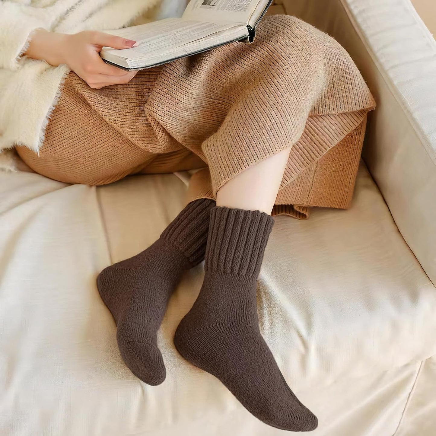🏆LAST DAY SALE 49% OFF - 5 Pairs Women's Solid Mid-calf Socks